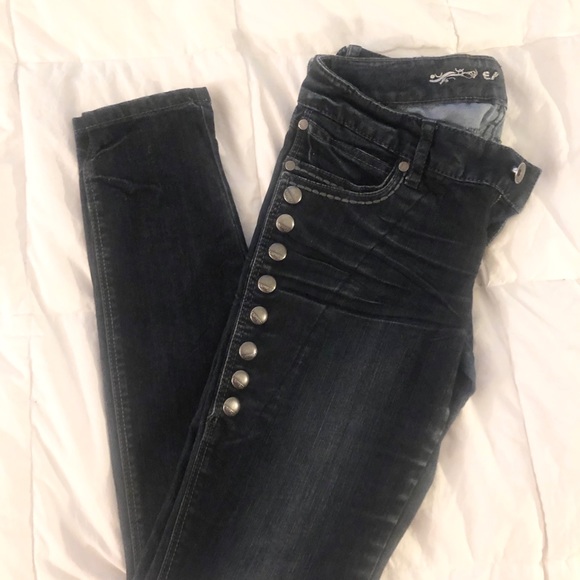 Express Zelda Button Jeans - Picture 3 of 4